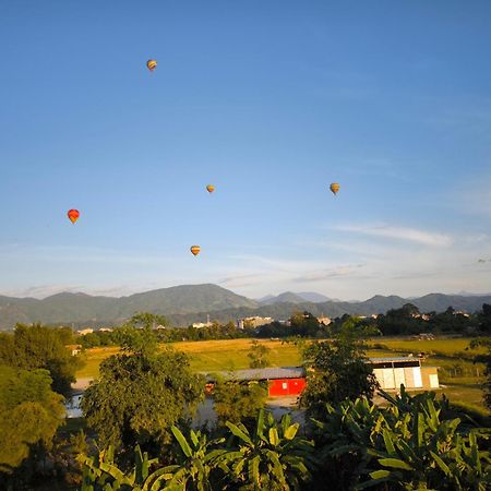 Dd Guesthouse Vang Vieng Eksteriør bilde