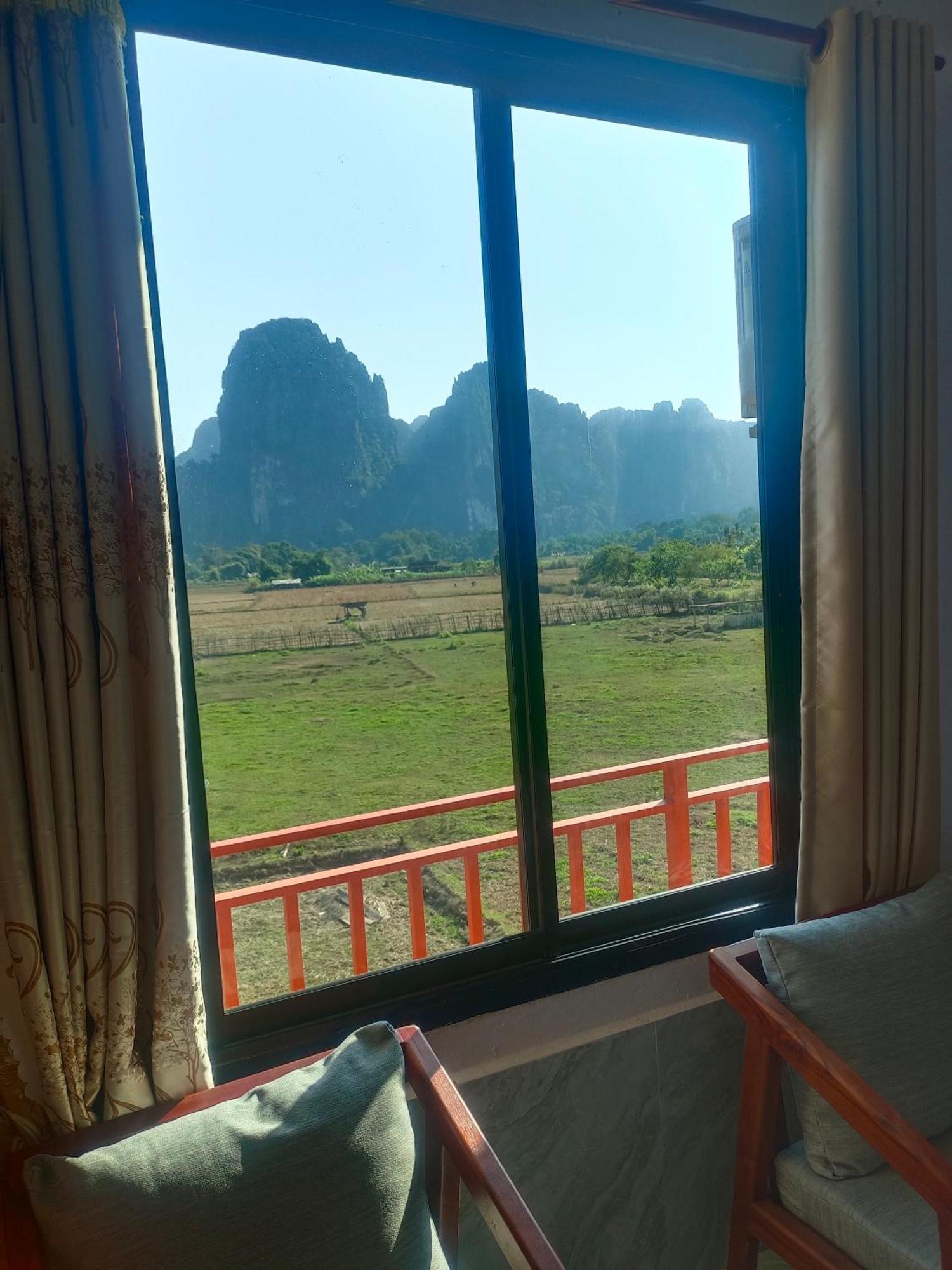 Dd Guesthouse Vang Vieng Eksteriør bilde